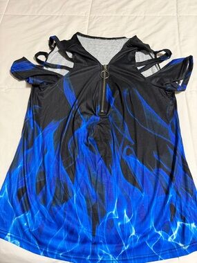 Cold-Shoulder Blue Flame Print Women's Top with Front Zip